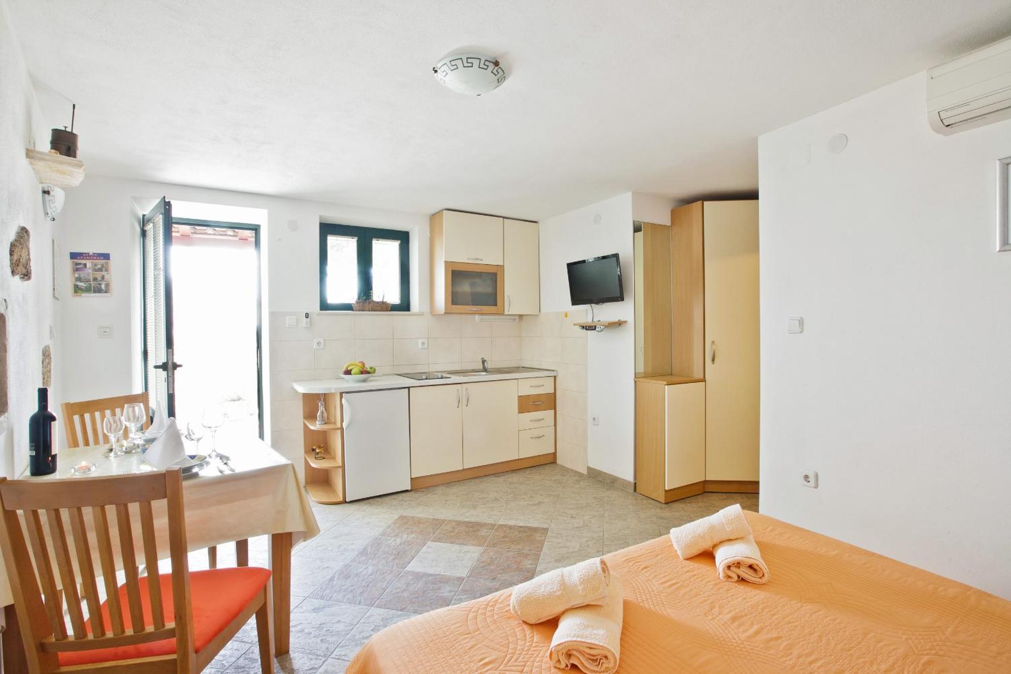 Paradise Stone Apartments Bol Room photo